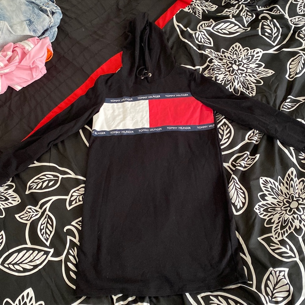 Tommy Hilfiger Dress Perfect for fall/Winter And Summer